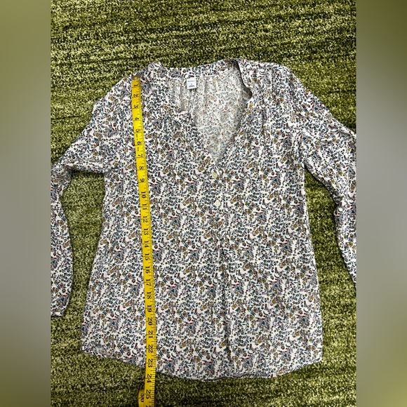 Old navy floral blouse - Picture 6 of 6